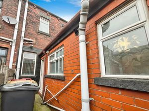 Rear- click for photo gallery